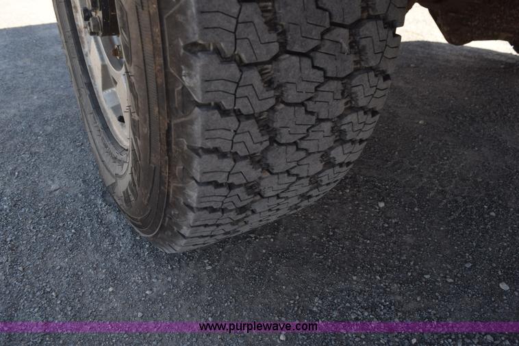 image for item L5976 2012 Chevrolet Silverado 2500HD Crew Cab pickup truck