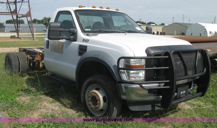image for item L6408 2009 Ford F550 Super Duty XL truck cab and chassis