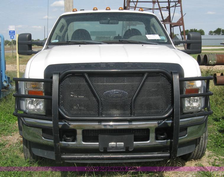 image for item L6408 2009 Ford F550 Super Duty XL truck cab and chassis