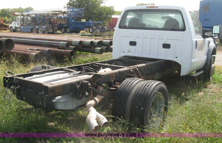 image for item L6408 2009 Ford F550 Super Duty XL truck cab and chassis