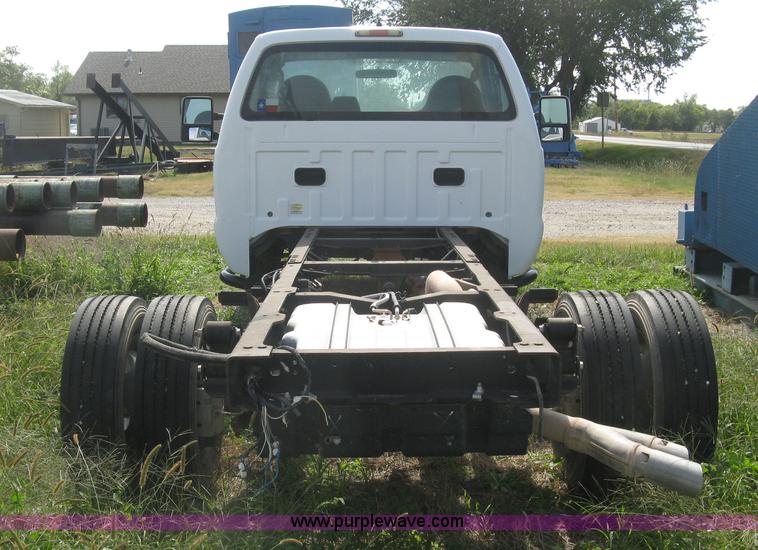 image for item L6408 2009 Ford F550 Super Duty XL truck cab and chassis