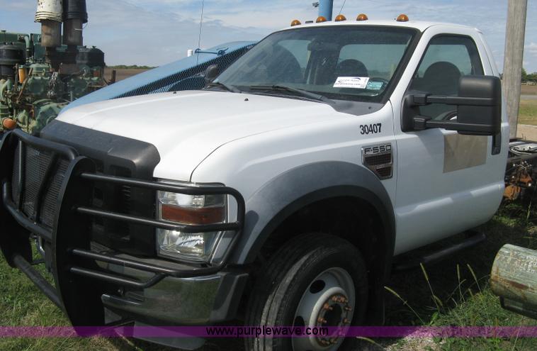 image for item L6408 2009 Ford F550 Super Duty XL truck cab and chassis