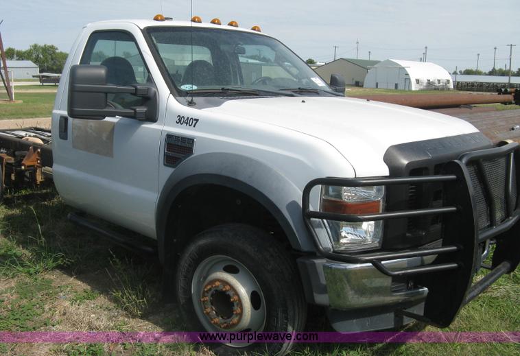 image for item L6408 2009 Ford F550 Super Duty XL truck cab and chassis