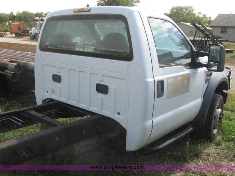 image for item L6408 2009 Ford F550 Super Duty XL truck cab and chassis