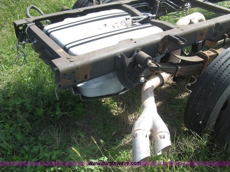 image for item L6408 2009 Ford F550 Super Duty XL truck cab and chassis