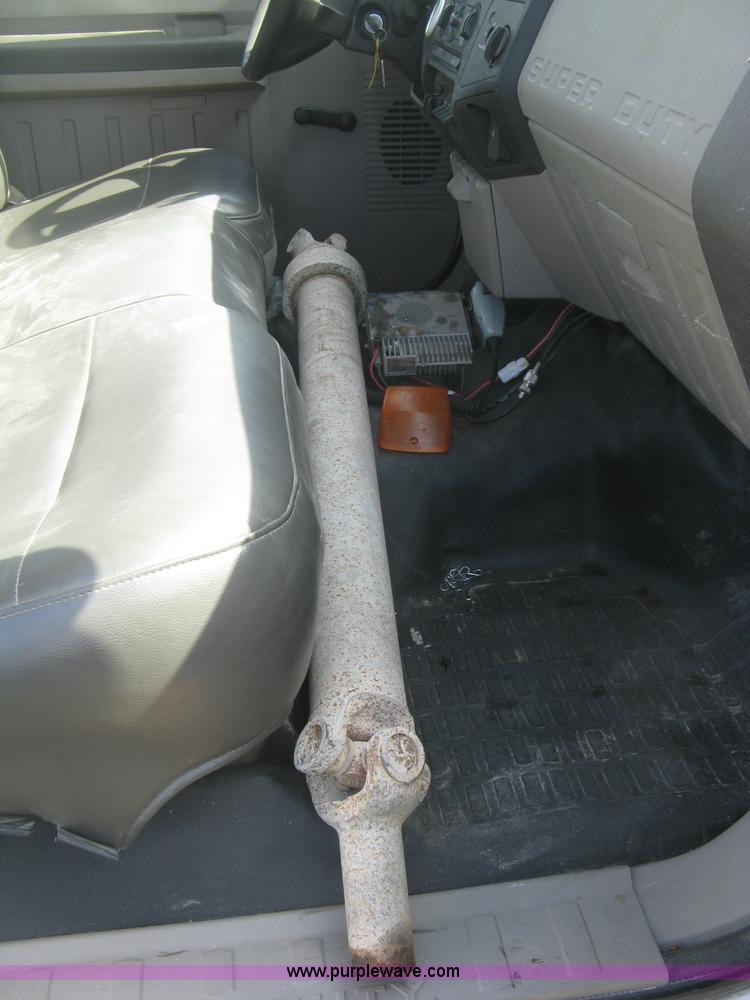 image for item L6408 2009 Ford F550 Super Duty XL truck cab and chassis