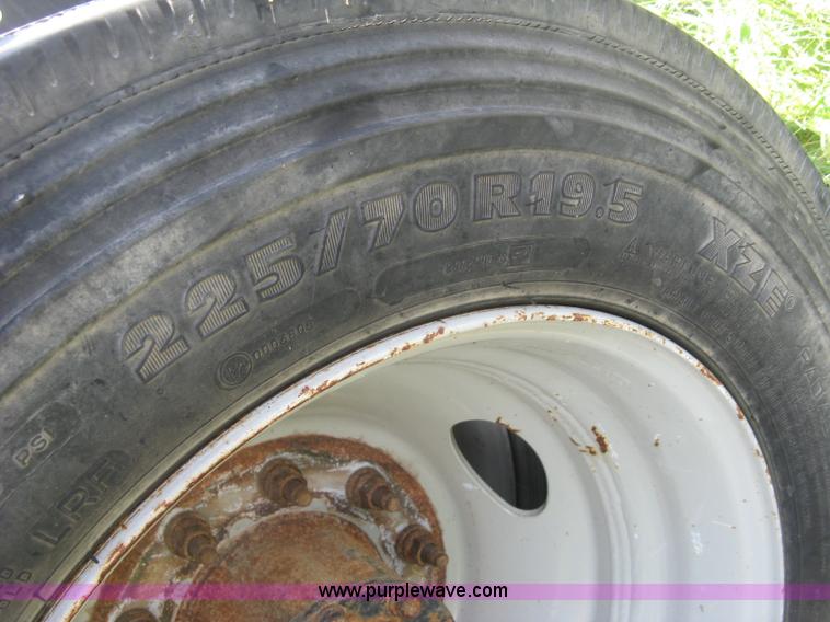 image for item L6408 2009 Ford F550 Super Duty XL truck cab and chassis