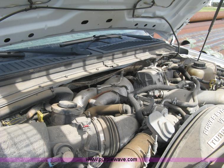 image for item L6408 2009 Ford F550 Super Duty XL truck cab and chassis