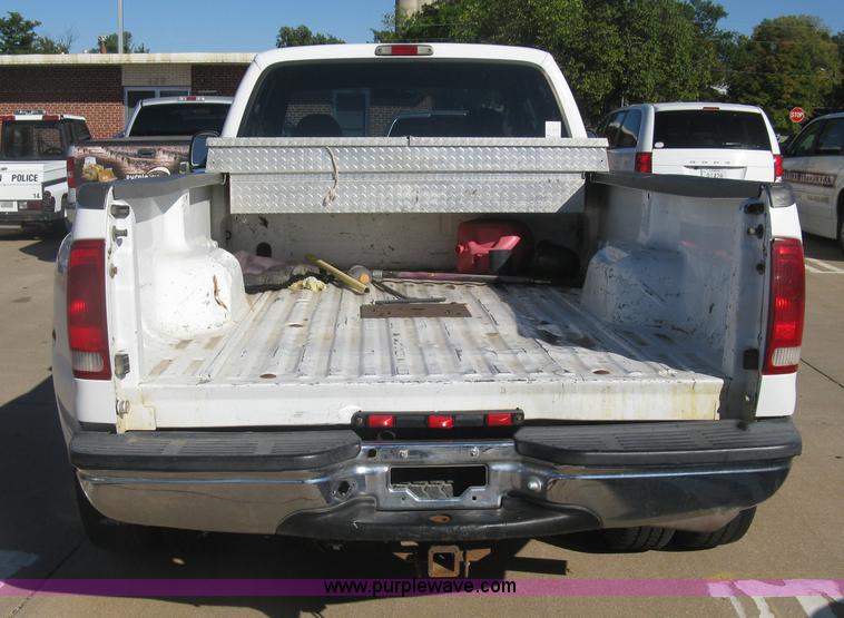 image for item L6419 1999 Ford F350 Super Duty XLT SuperCab pickup truck