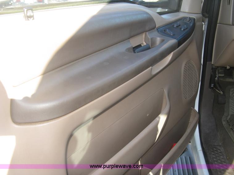 image for item L6419 1999 Ford F350 Super Duty XLT SuperCab pickup truck