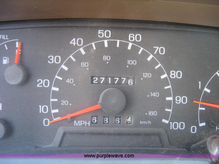 image for item L6419 1999 Ford F350 Super Duty XLT SuperCab pickup truck