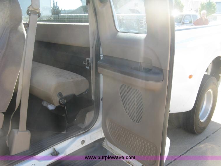 image for item L6419 1999 Ford F350 Super Duty XLT SuperCab pickup truck