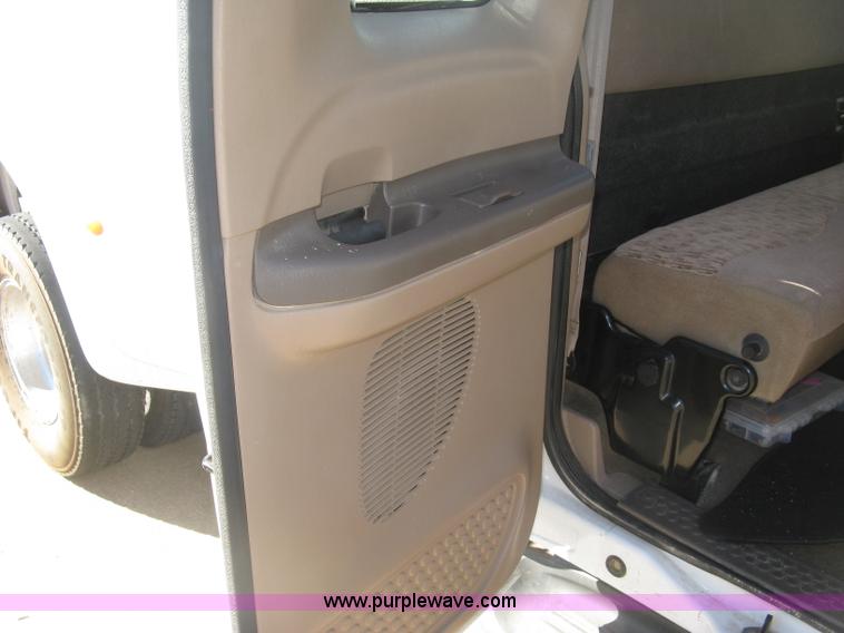 image for item L6419 1999 Ford F350 Super Duty XLT SuperCab pickup truck