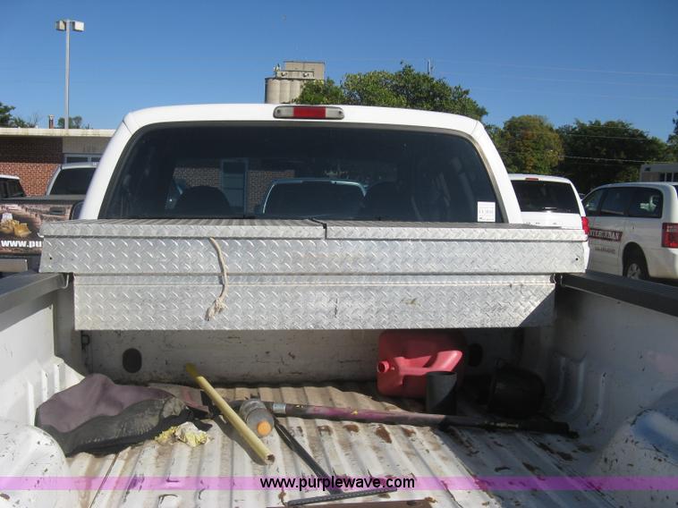 image for item L6419 1999 Ford F350 Super Duty XLT SuperCab pickup truck