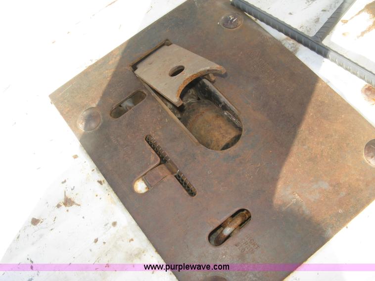 image for item L6419 1999 Ford F350 Super Duty XLT SuperCab pickup truck