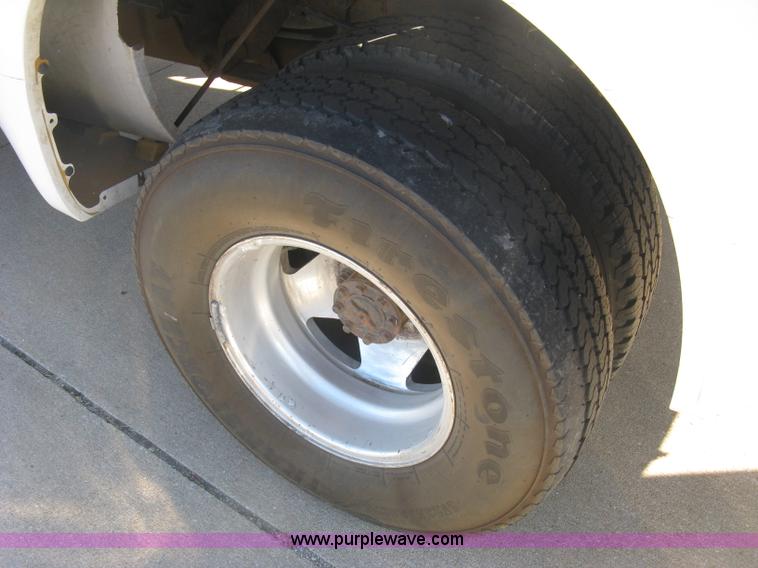 image for item L6419 1999 Ford F350 Super Duty XLT SuperCab pickup truck