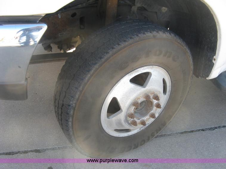 image for item L6419 1999 Ford F350 Super Duty XLT SuperCab pickup truck