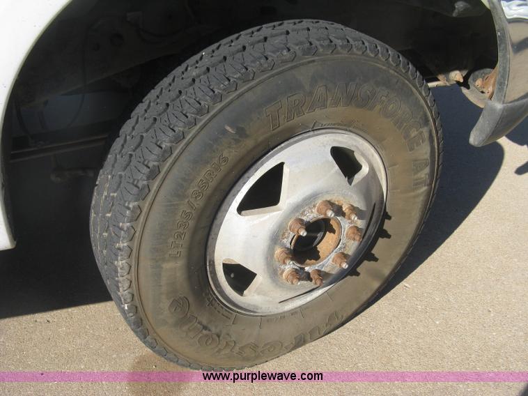 image for item L6419 1999 Ford F350 Super Duty XLT SuperCab pickup truck