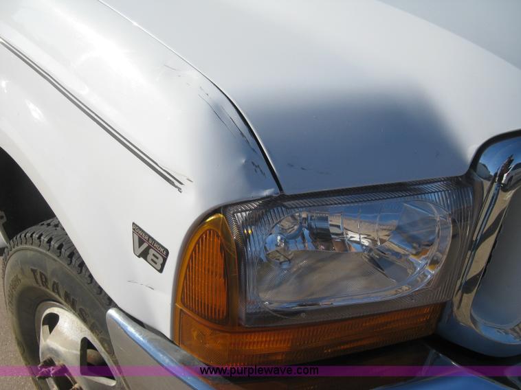 image for item L6419 1999 Ford F350 Super Duty XLT SuperCab pickup truck