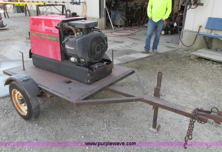 image for item R9475 Lincoln Weldon Power G8000 welder/generator