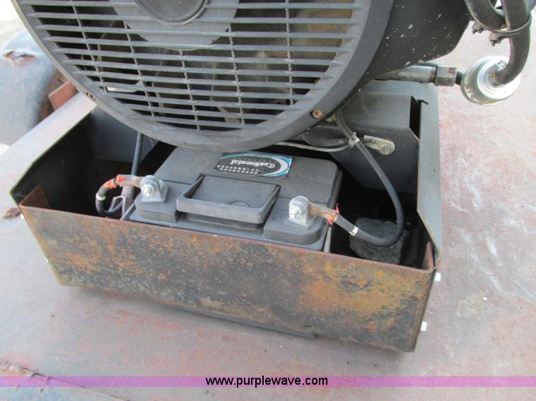 image for item R9475 Lincoln Weldon Power G8000 welder/generator