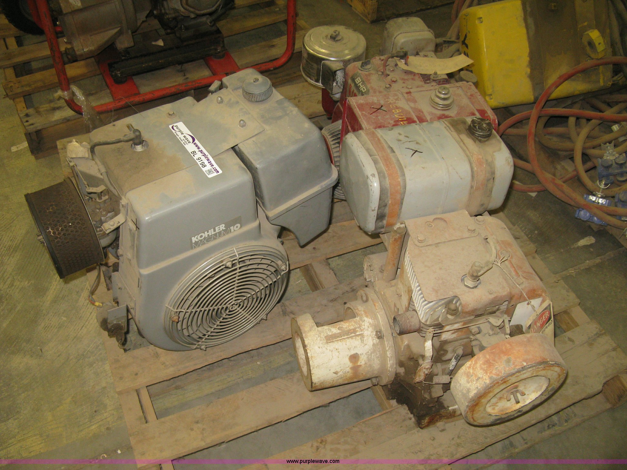 (3) gas engines in Wichita, KS Item BL9198 sold Purple Wave