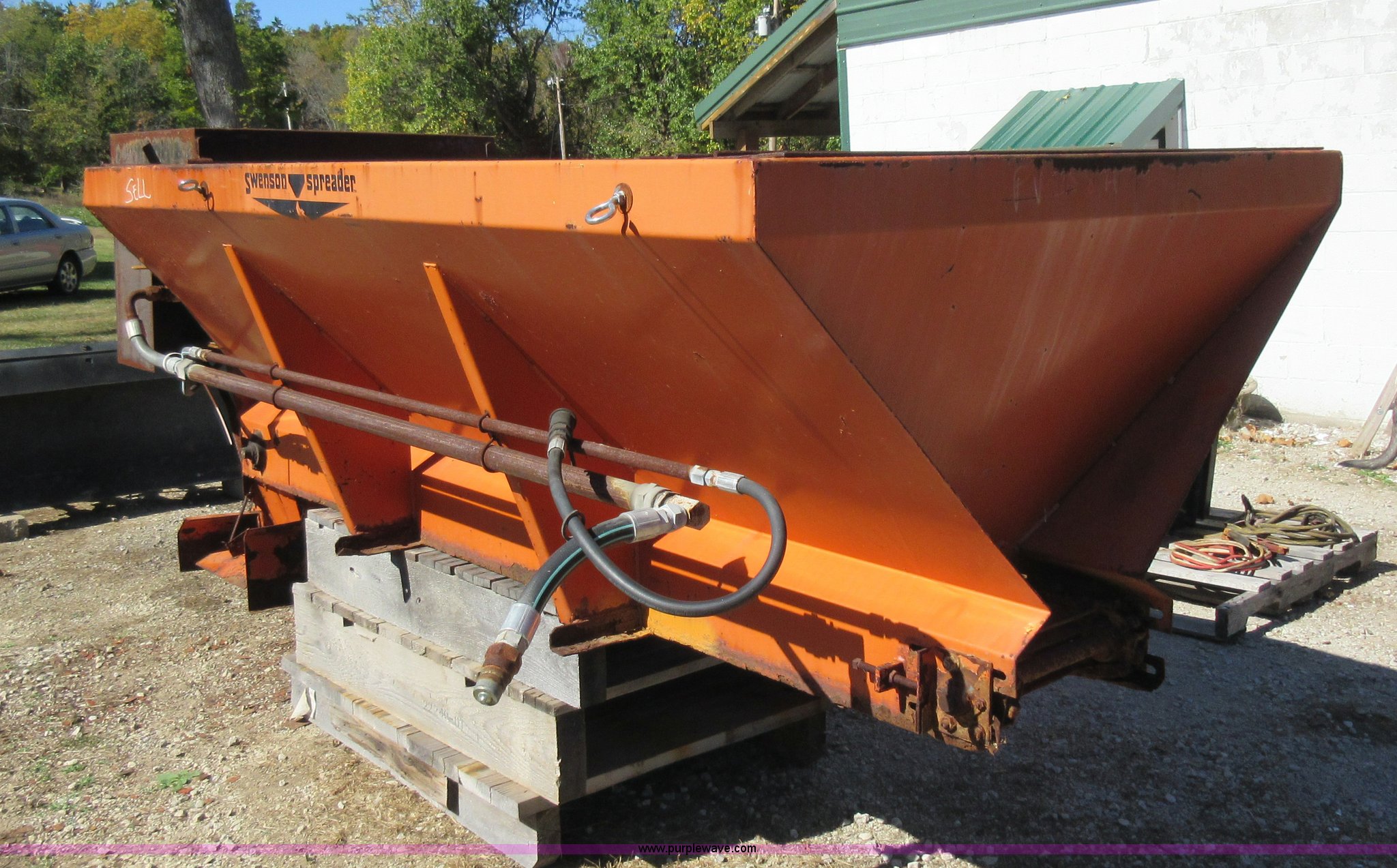 Swenson salt spreader in Lone Jack, MO Item BR9856 sold Purple Wave