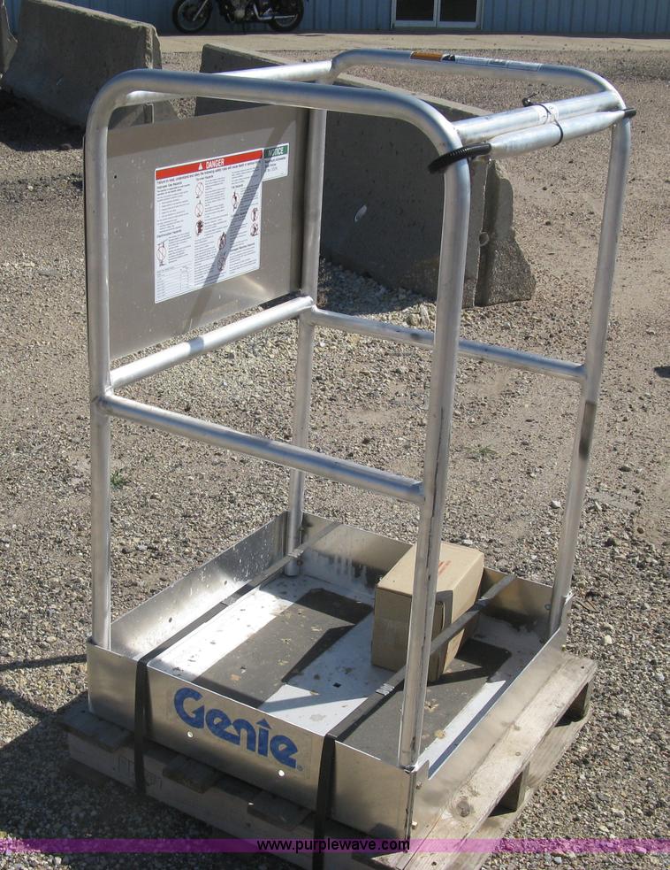 image for item BL9178 2015 Genie AWP30S man basket