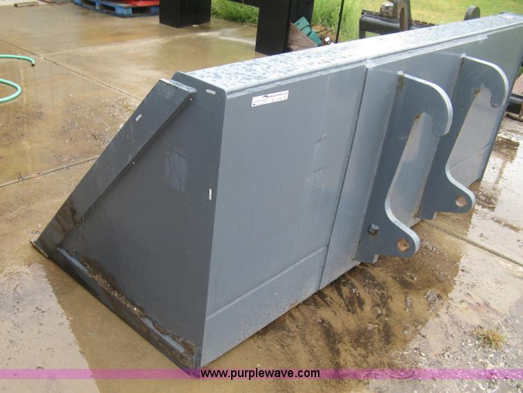 image for item BL9190 Arrow loader bucket