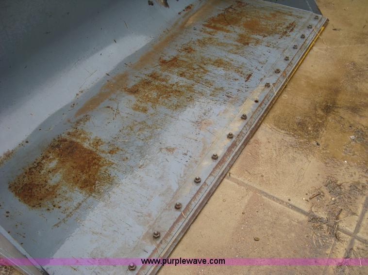 image for item BL9190 Arrow loader bucket