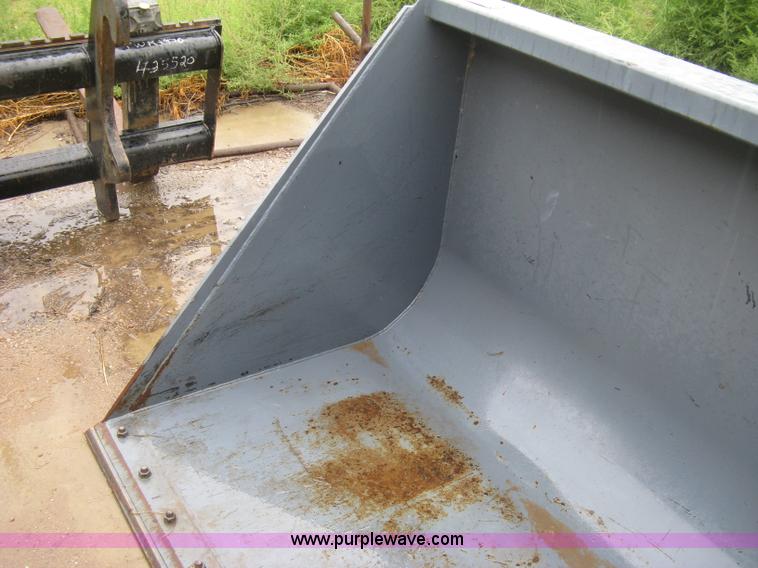 image for item BL9190 Arrow loader bucket