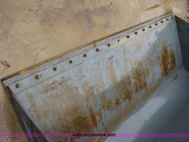 image for item BL9190 Arrow loader bucket