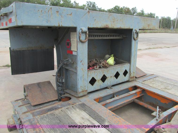 image for item BS9953 1991 Pratt DD/442T lowboy equipment trailer