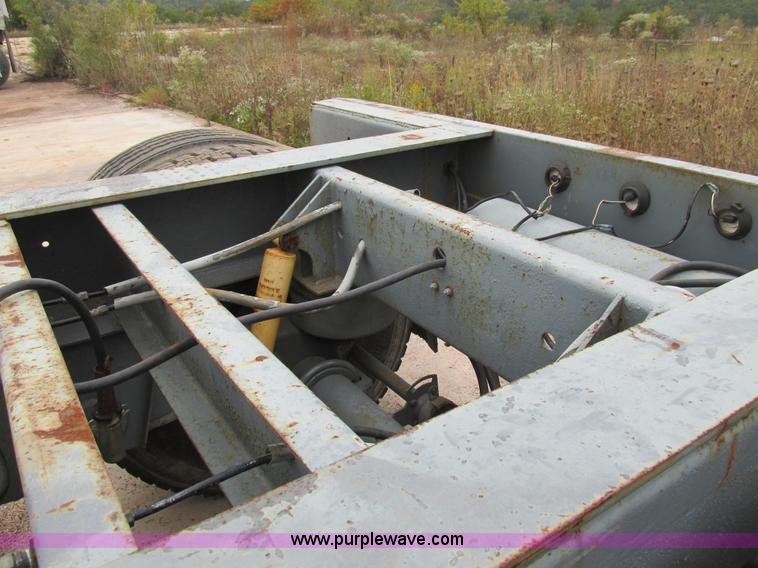 image for item BS9953 1991 Pratt DD/442T lowboy equipment trailer