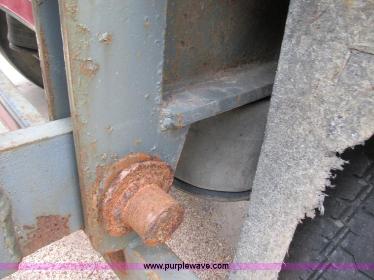 image for item BS9953 1991 Pratt DD/442T lowboy equipment trailer