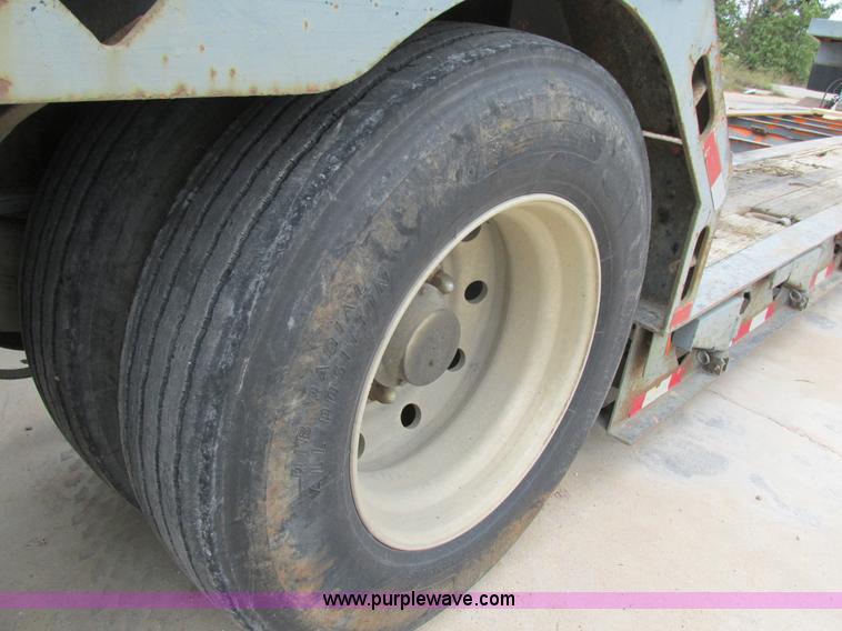 image for item BS9953 1991 Pratt DD/442T lowboy equipment trailer