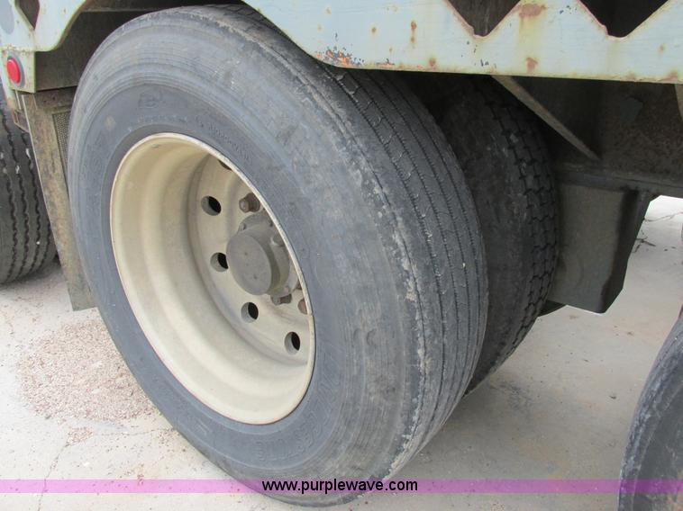 image for item BS9953 1991 Pratt DD/442T lowboy equipment trailer