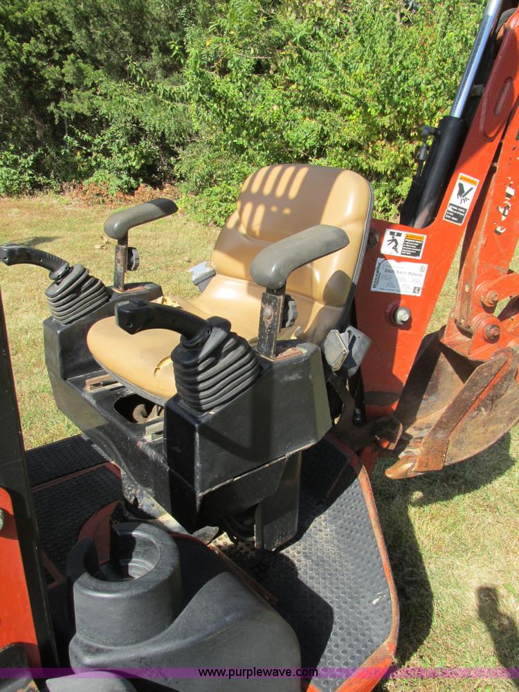 image for item BS9990 2004 Ditch Witch XT850 tool carrier