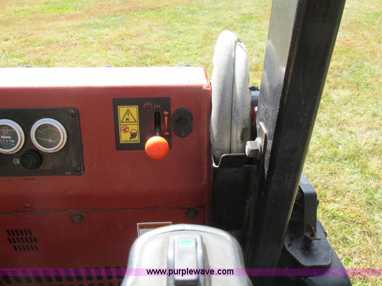 image for item BS9990 2004 Ditch Witch XT850 tool carrier