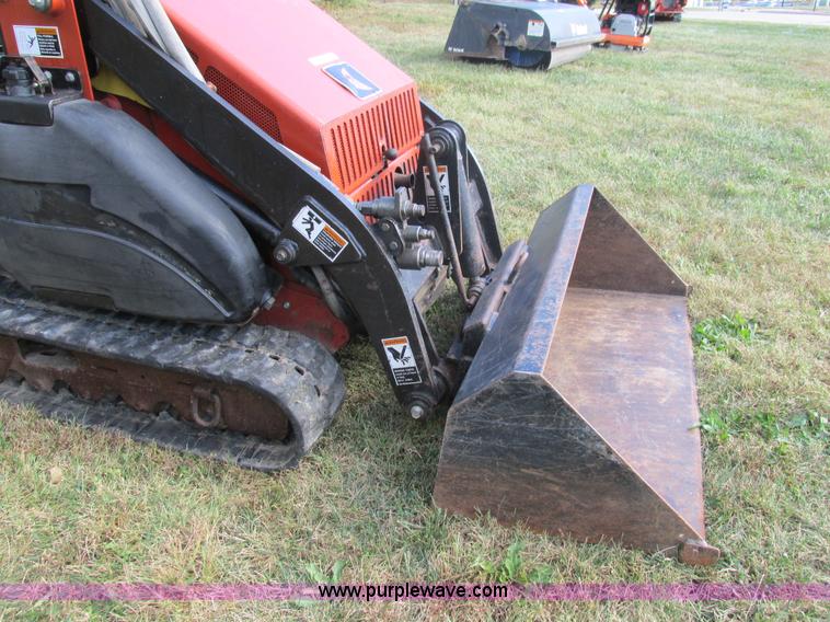 image for item BS9990 2004 Ditch Witch XT850 tool carrier