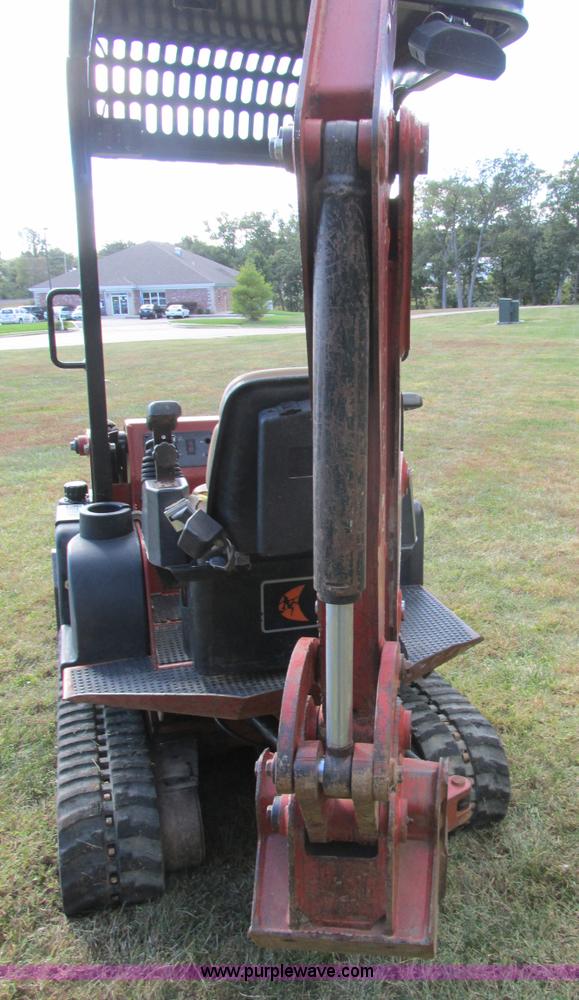 image for item BS9990 2004 Ditch Witch XT850 tool carrier