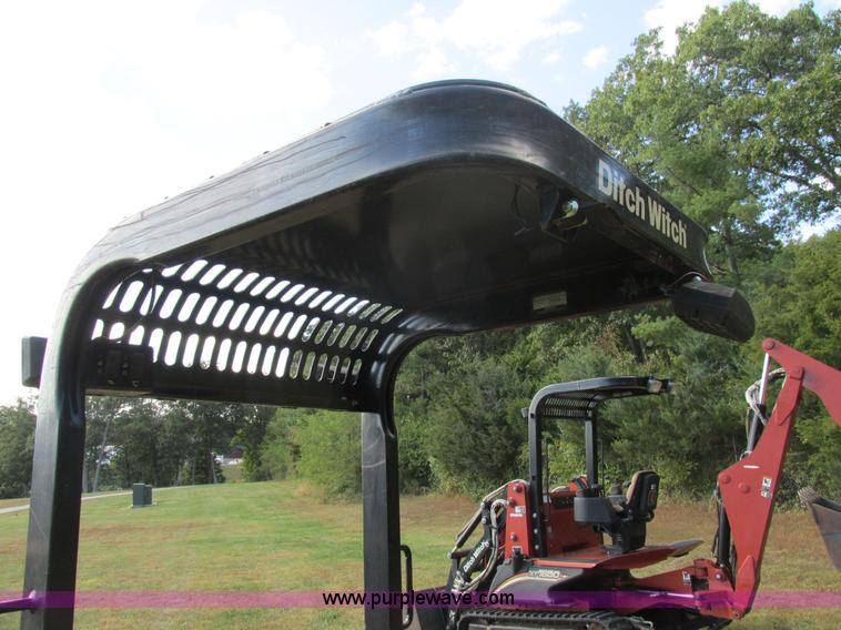 image for item BS9990 2004 Ditch Witch XT850 tool carrier