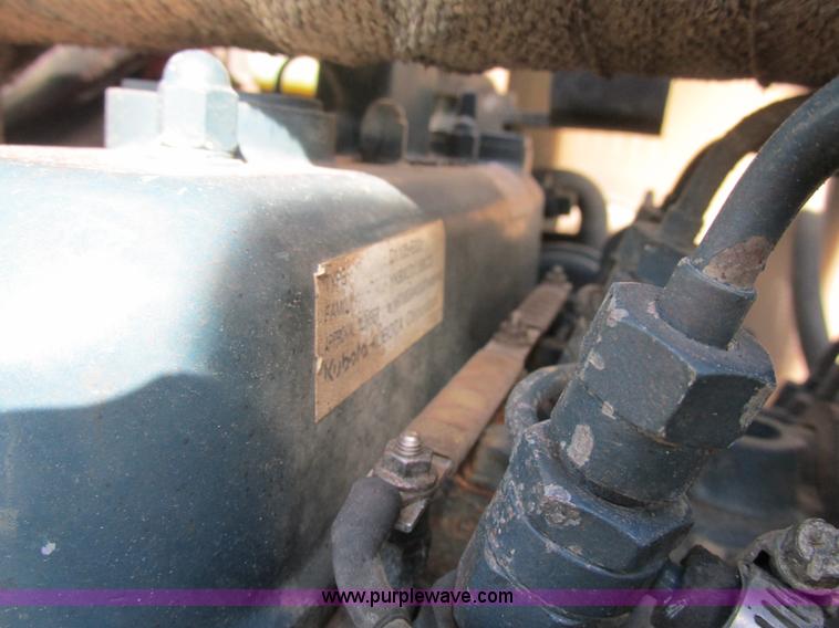 image for item BS9990 2004 Ditch Witch XT850 tool carrier