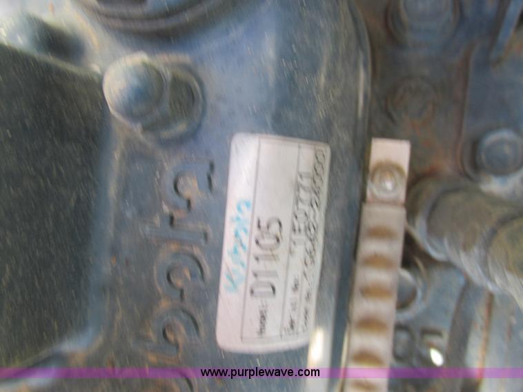 image for item BS9990 2004 Ditch Witch XT850 tool carrier