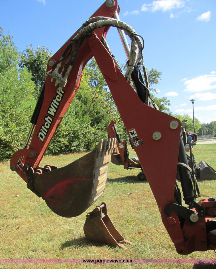 image for item BS9991 2007 Ditch Witch XT1600 tool carrier