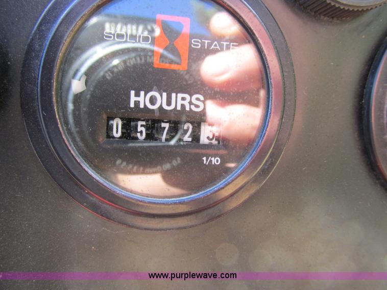 image for item BS9991 2007 Ditch Witch XT1600 tool carrier