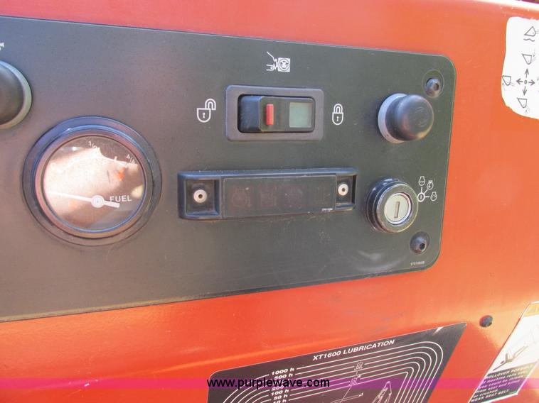 image for item BS9991 2007 Ditch Witch XT1600 tool carrier