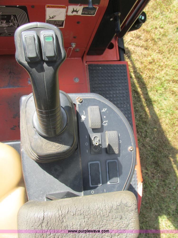 image for item BS9991 2007 Ditch Witch XT1600 tool carrier