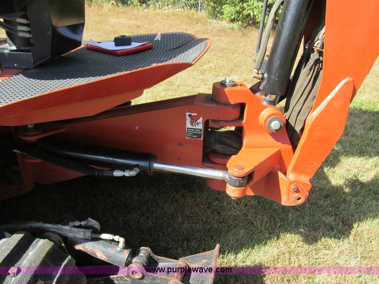 image for item BS9991 2007 Ditch Witch XT1600 tool carrier