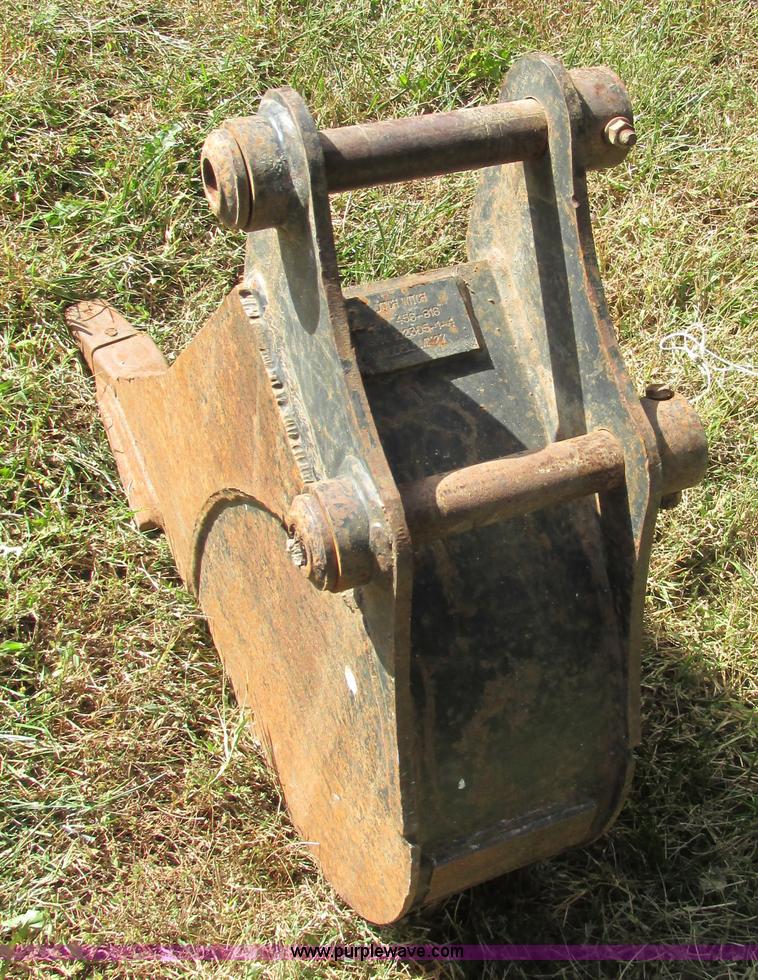 image for item BS9991 2007 Ditch Witch XT1600 tool carrier